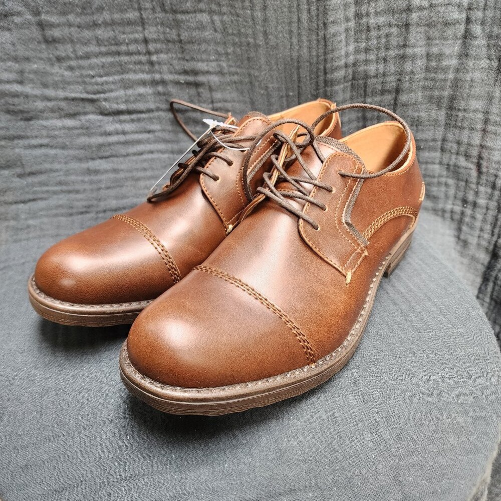 St John's Bay men's oxford dress shoes, size 9 NWT